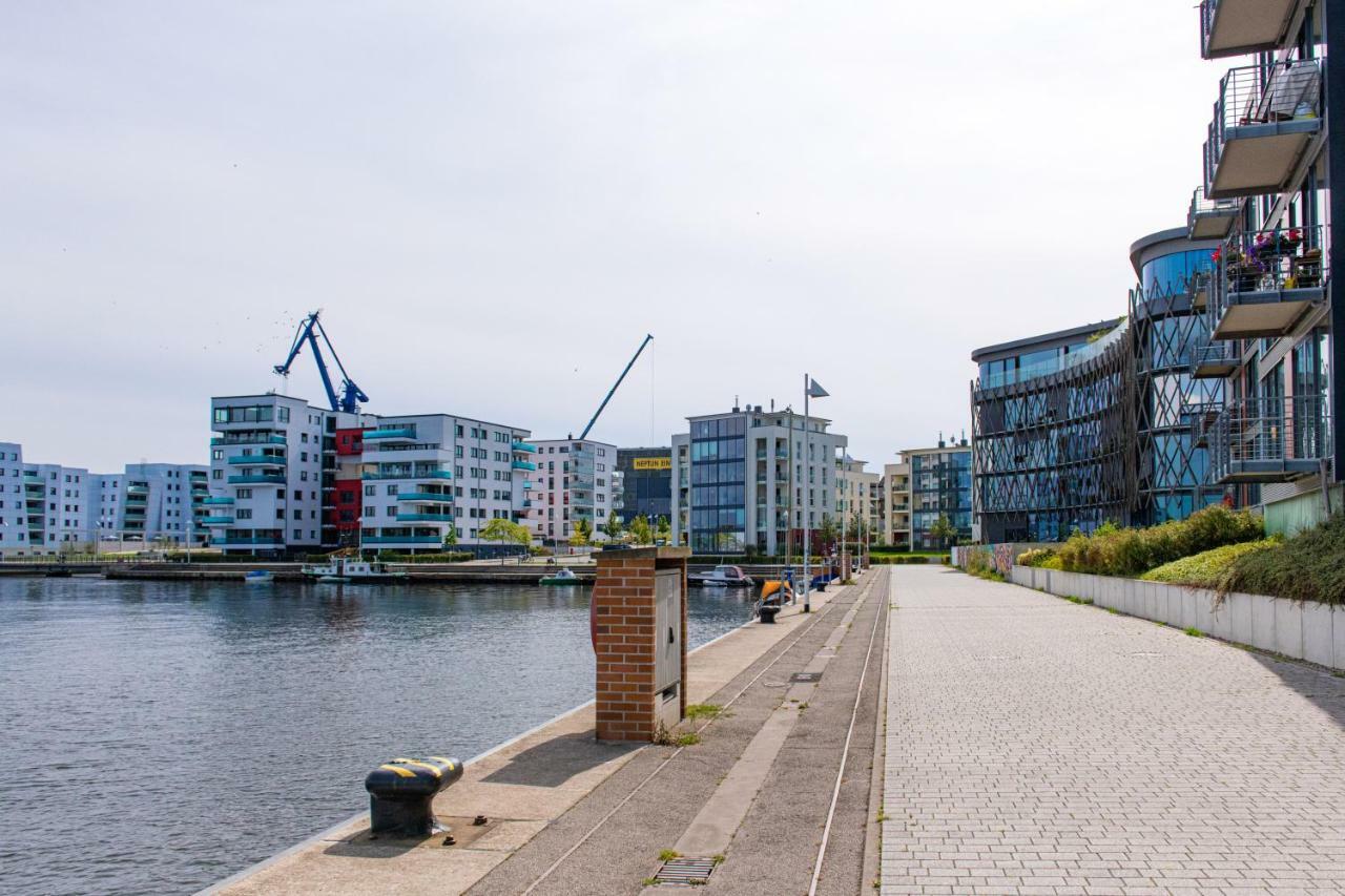 "Myharbourfront", Luxurioeses Wohnen An Der Hafenmole Apartment Rostock Bagian luar foto