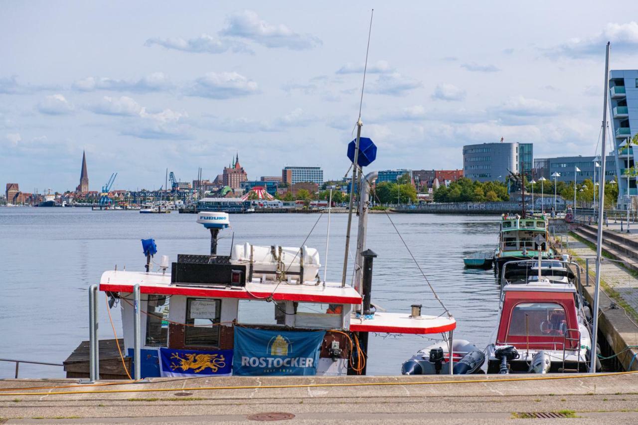 "Myharbourfront", Luxurioeses Wohnen An Der Hafenmole Apartment Rostock Bagian luar foto